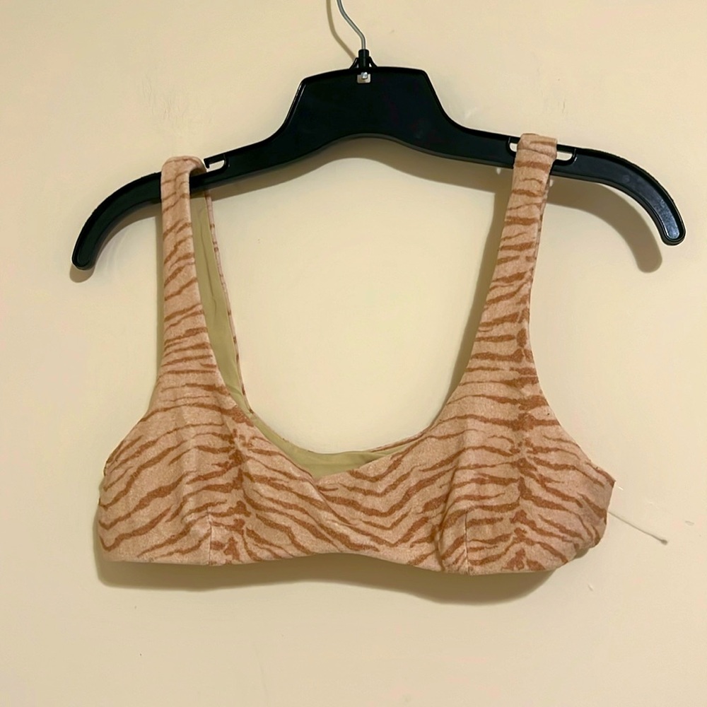 Free people it’s note cool Swim bikini top bra size M unpadded